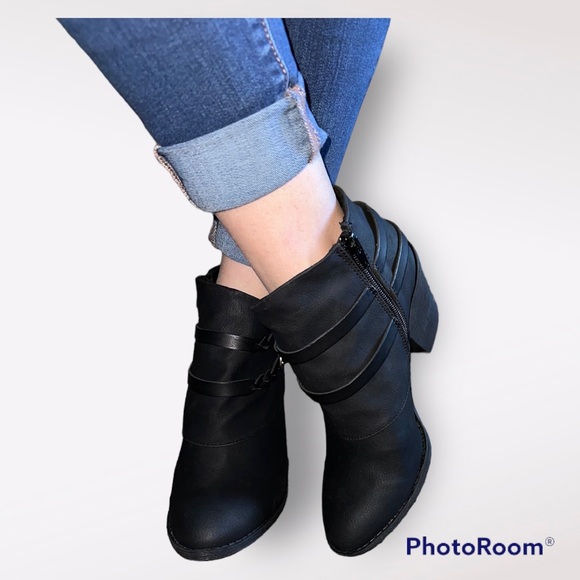 Blowfish black ankle booties size 7 - Picture 2 of 8